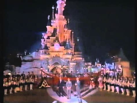 Making Dreams Come True: Disneyland's Heartwarming Holiday Wishes in 1992